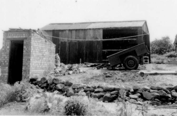 loo & garage